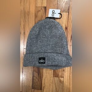 ALO Yoga Dove Grey Heather Beanie